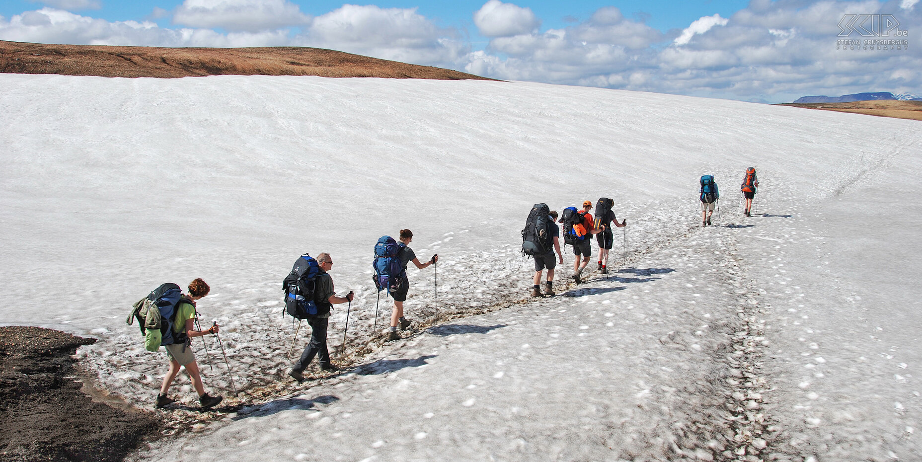 To Hrafntinnusker Again it was a very sunny day and so it was lovely to walk through the snowy fields. Stefan Cruysberghs